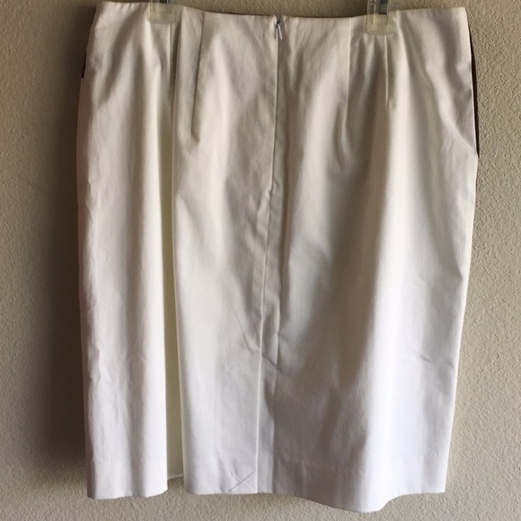 Essential G skirt - Picture 2 of 3